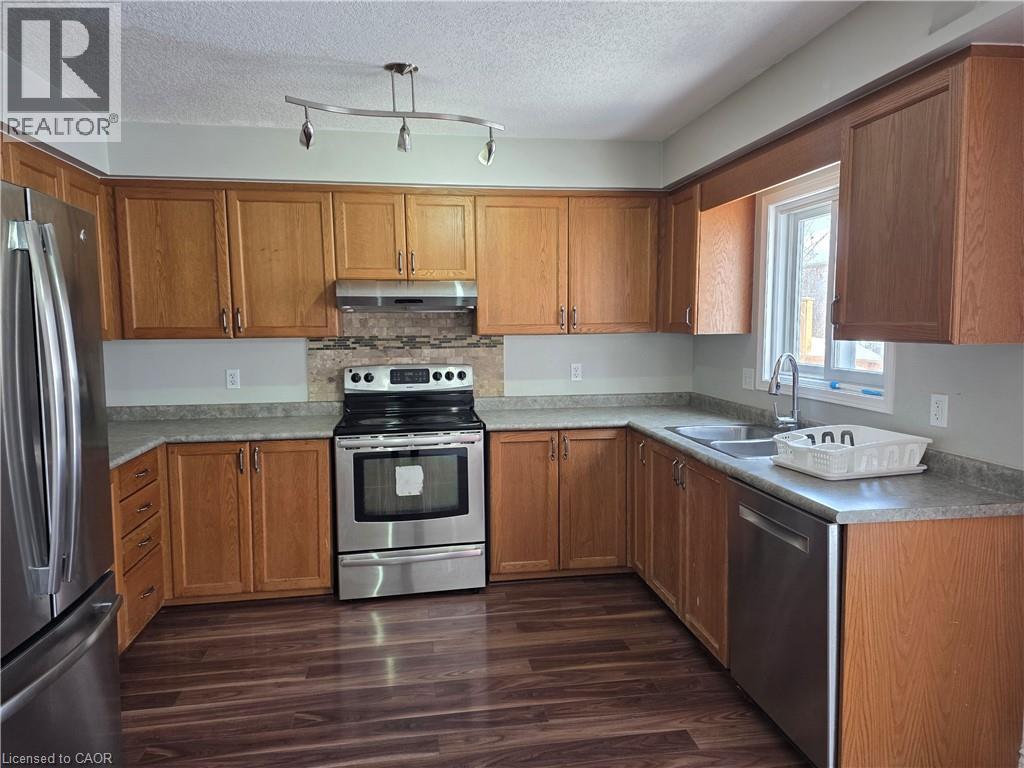 220 Snowdrop Crescent, Kitchener, Ontario  N2E 4C2 - Photo 20 - 40802333