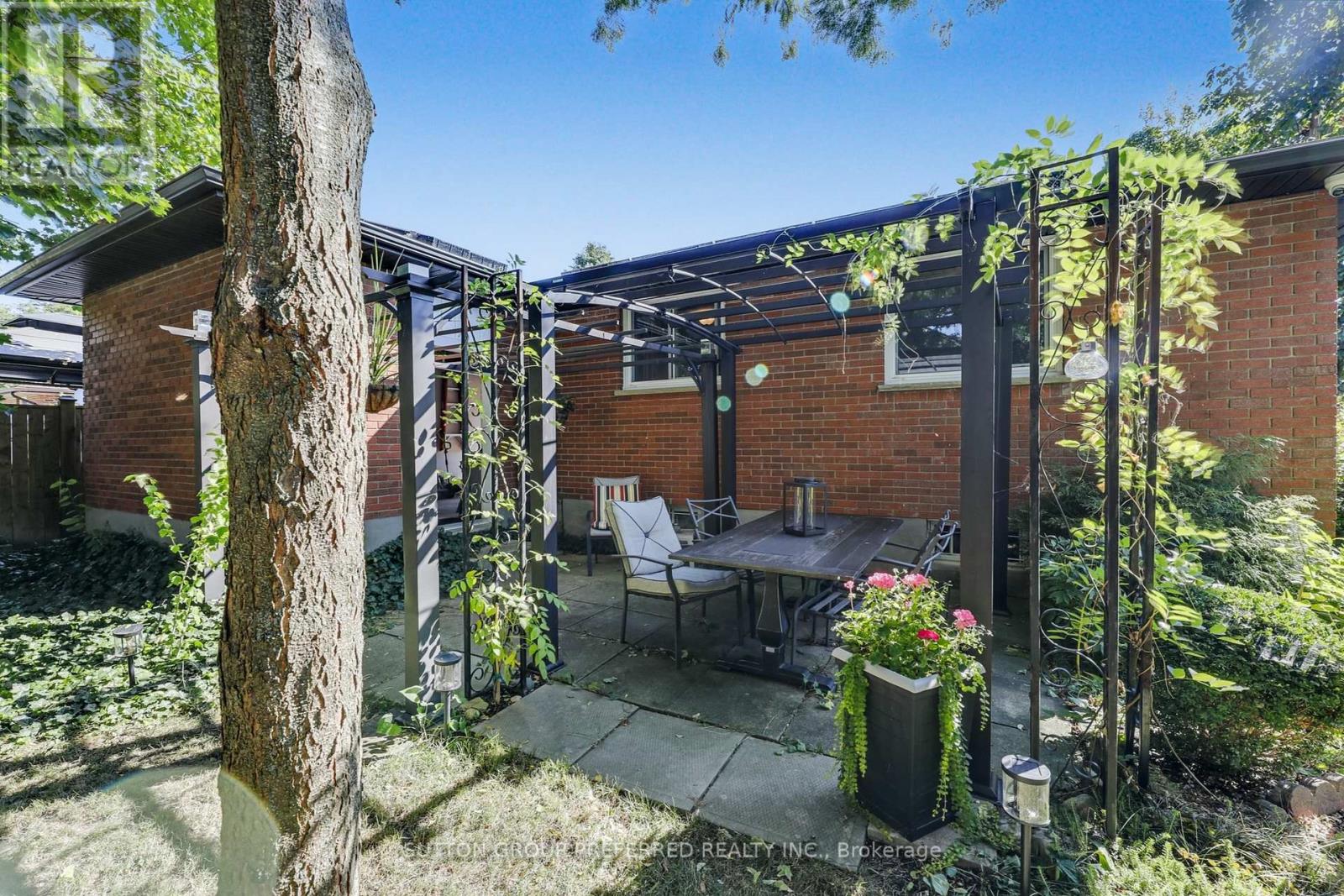 82 Lacey Crescent, London South, Ontario  N6E 2E7 - Photo 31 - X12751536