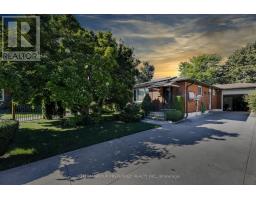 82 LACEY CRESCENT, London South, Ontario