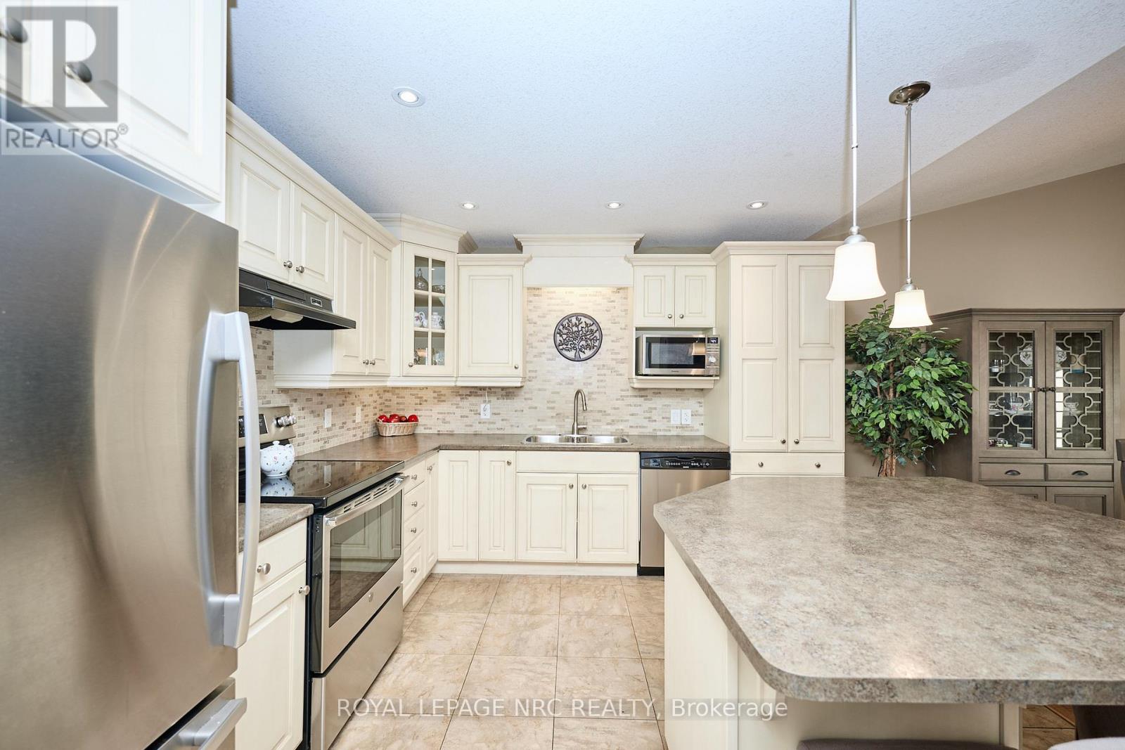 8 - 603 Welland Avenue, St. Catharines, Ontario  L2M 0A6 - Photo 5 - X12751458