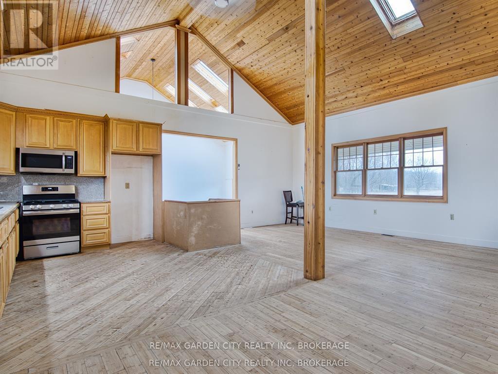 33260 Pettit Road, Wainfleet (Marshville/winger), Ontario  L0S 1V0 - Photo 10 - X12751540