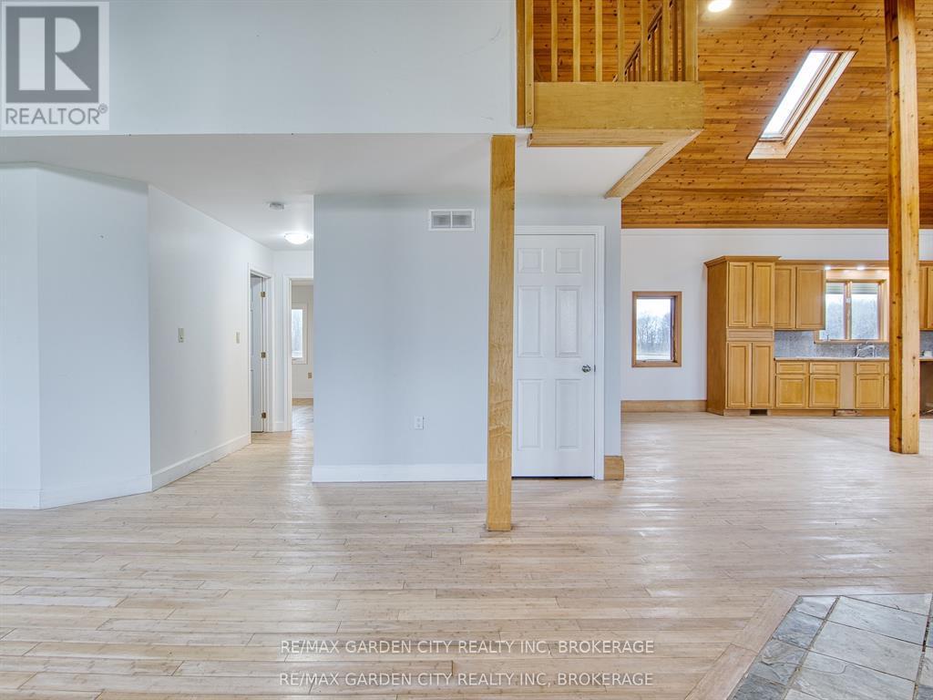 33260 Pettit Road, Wainfleet (Marshville/winger), Ontario  L0S 1V0 - Photo 11 - X12751540