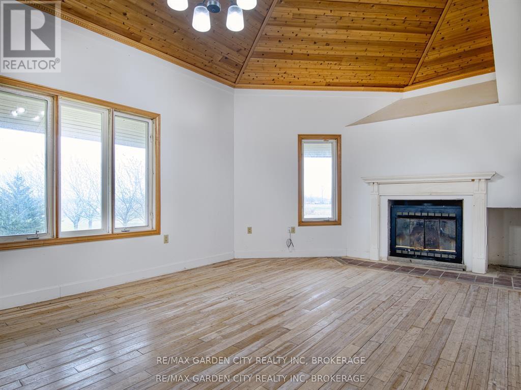 33260 Pettit Road, Wainfleet (Marshville/winger), Ontario  L0S 1V0 - Photo 12 - X12751540