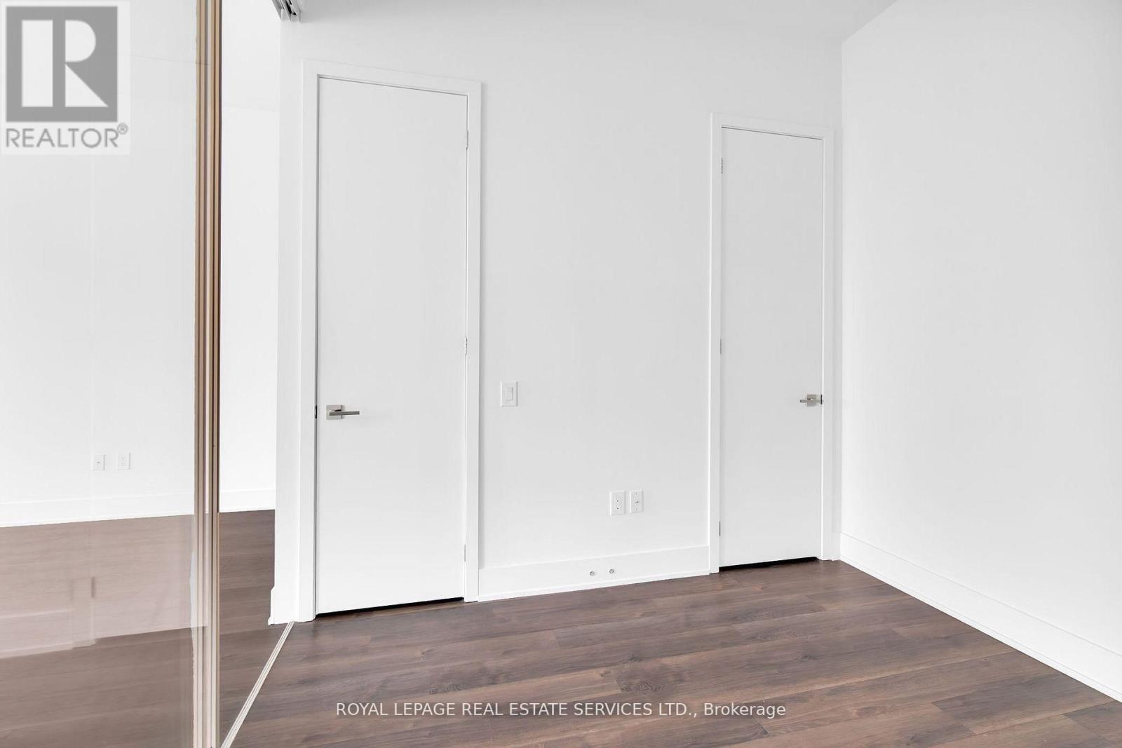 402 - 111 St Clair Avenue W, Toronto, Ontario  M4V 1N5 - Photo 10 - C12751468