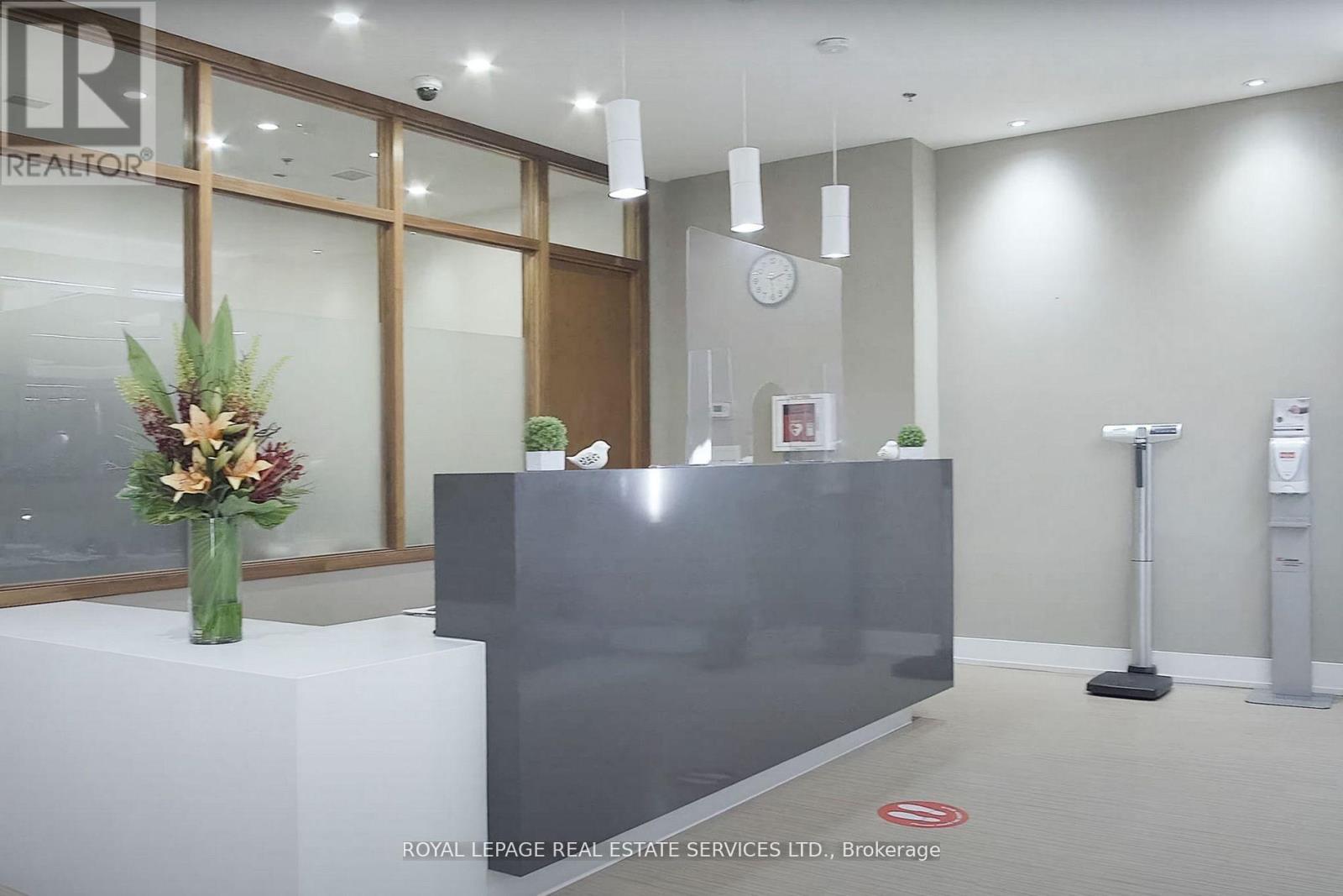 402 - 111 St Clair Avenue W, Toronto, Ontario  M4V 1N5 - Photo 19 - C12751468