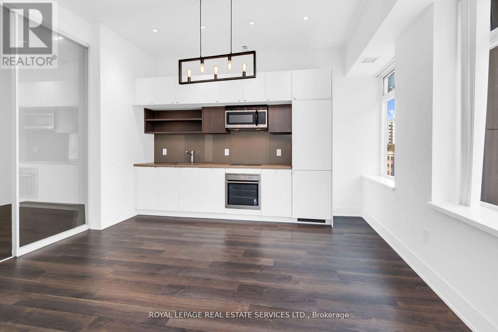 402 - 111 St Clair Avenue W, Toronto, Ontario  M4V 1N5 - Photo 3 - C12751468