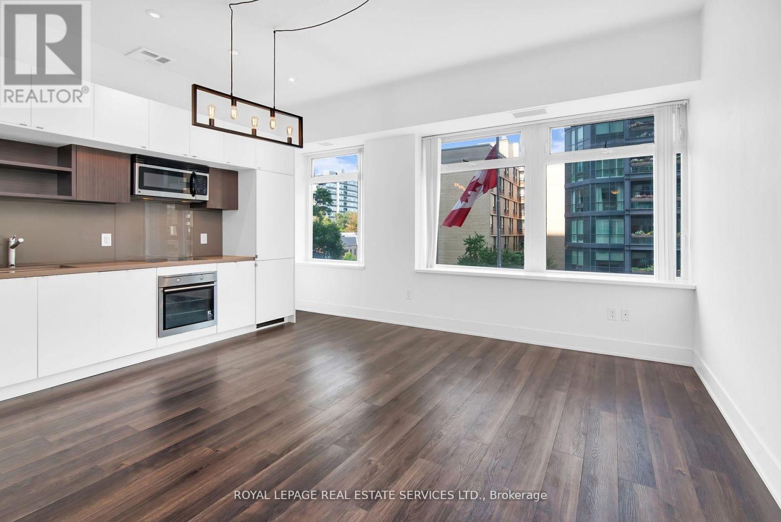 402 - 111 St Clair Avenue W, Toronto, Ontario  M4V 1N5 - Photo 6 - C12751468