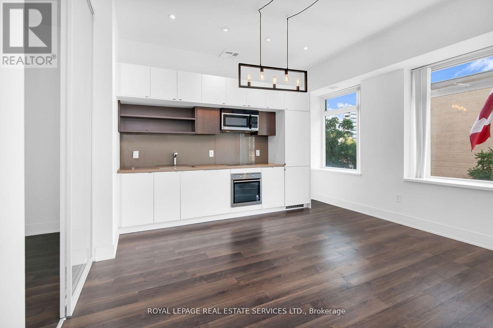 402 - 111 St Clair Avenue W, Toronto, Ontario  M4V 1N5 - Photo 7 - C12751468