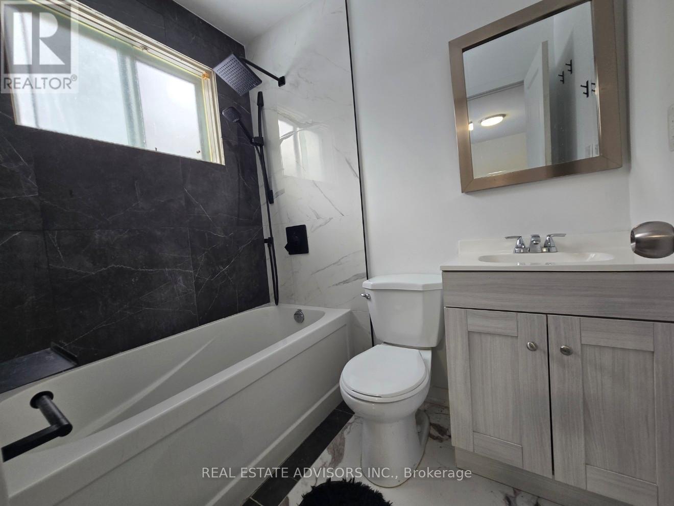 712 Annland Street, Pickering, Ontario  L1W 1B4 - Photo 11 - E12751510