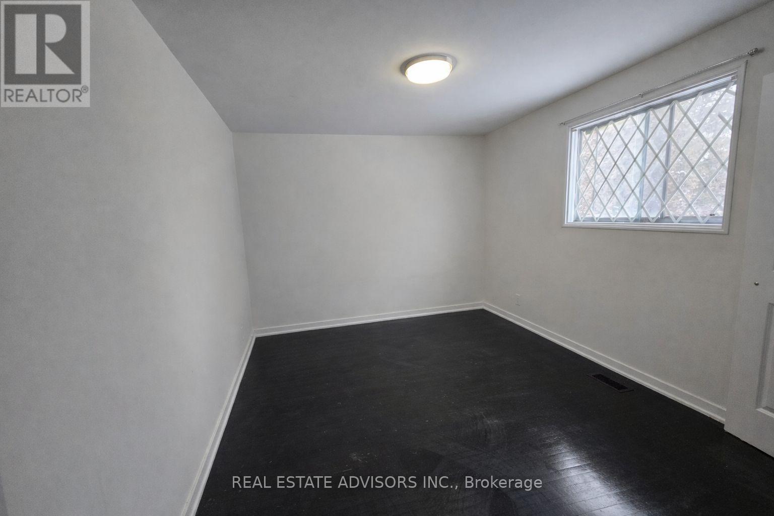 712 Annland Street, Pickering, Ontario  L1W 1B4 - Photo 8 - E12751510