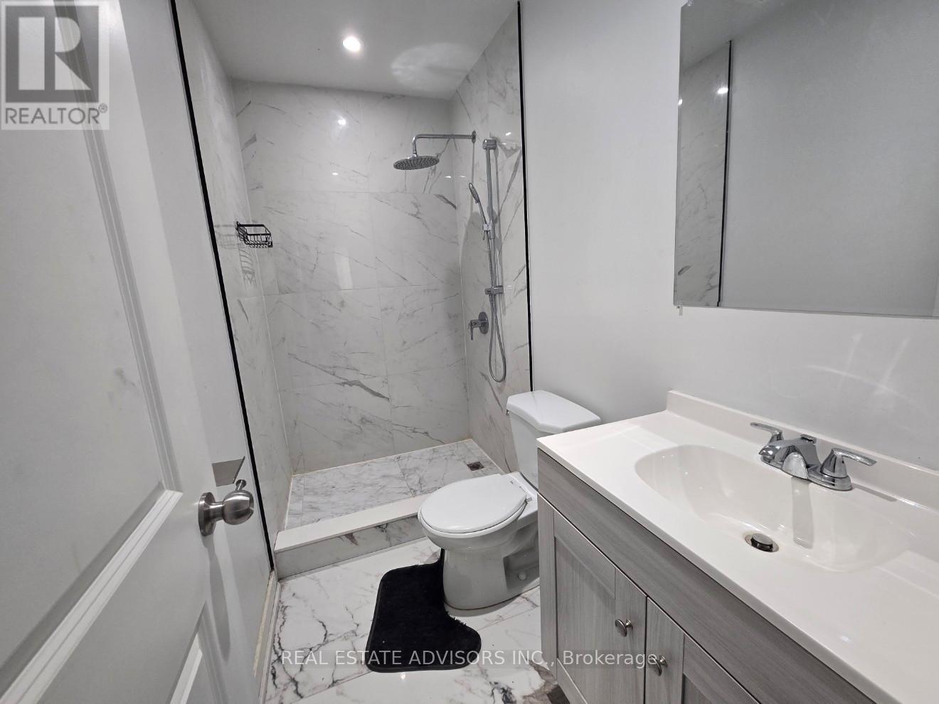 712 Annland Street, Pickering, Ontario  L1W 1B4 - Photo 9 - E12751510