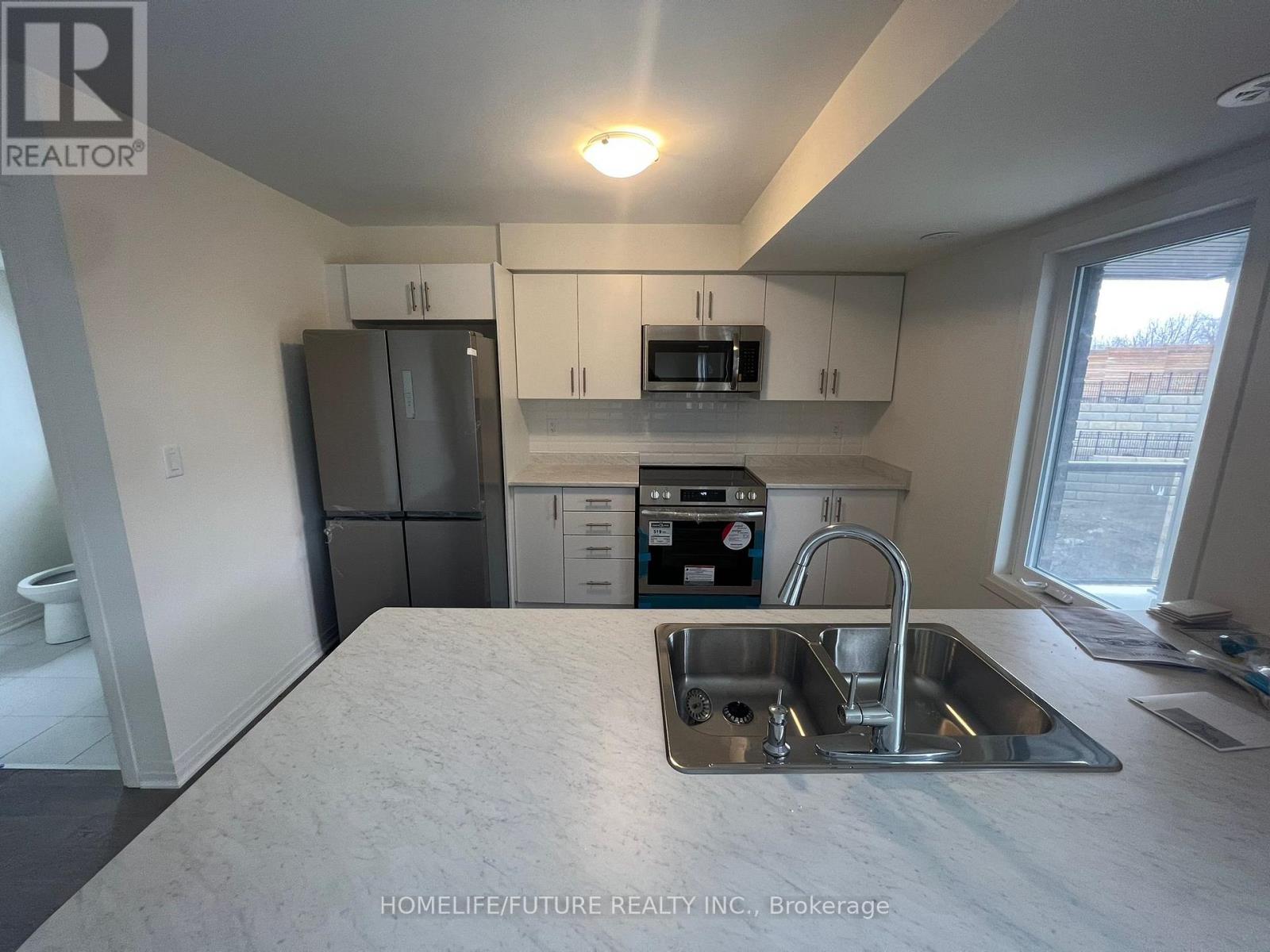 16 - 28d Lookout Drive, Clarington, Ontario  L1C 7G1 - Photo 6 - E12751512