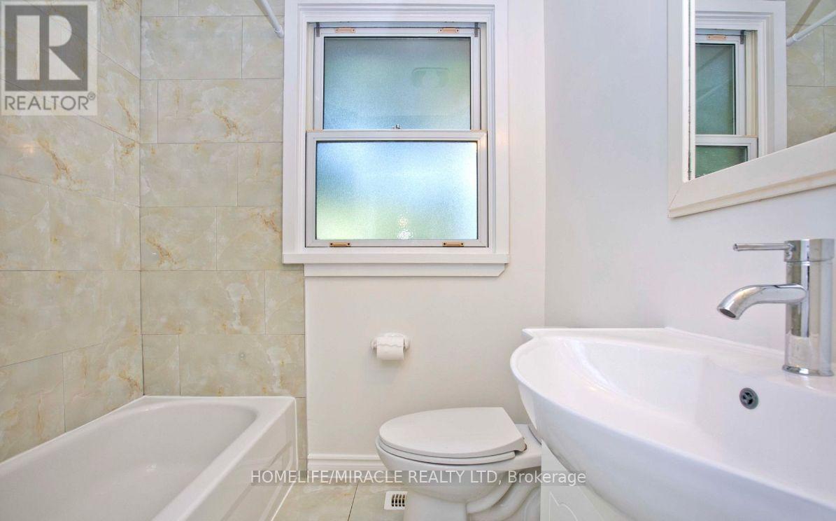 49 Thorncroft Crescent, Ajax, Ontario  L1S 2S1 - Photo 17 - E12751544