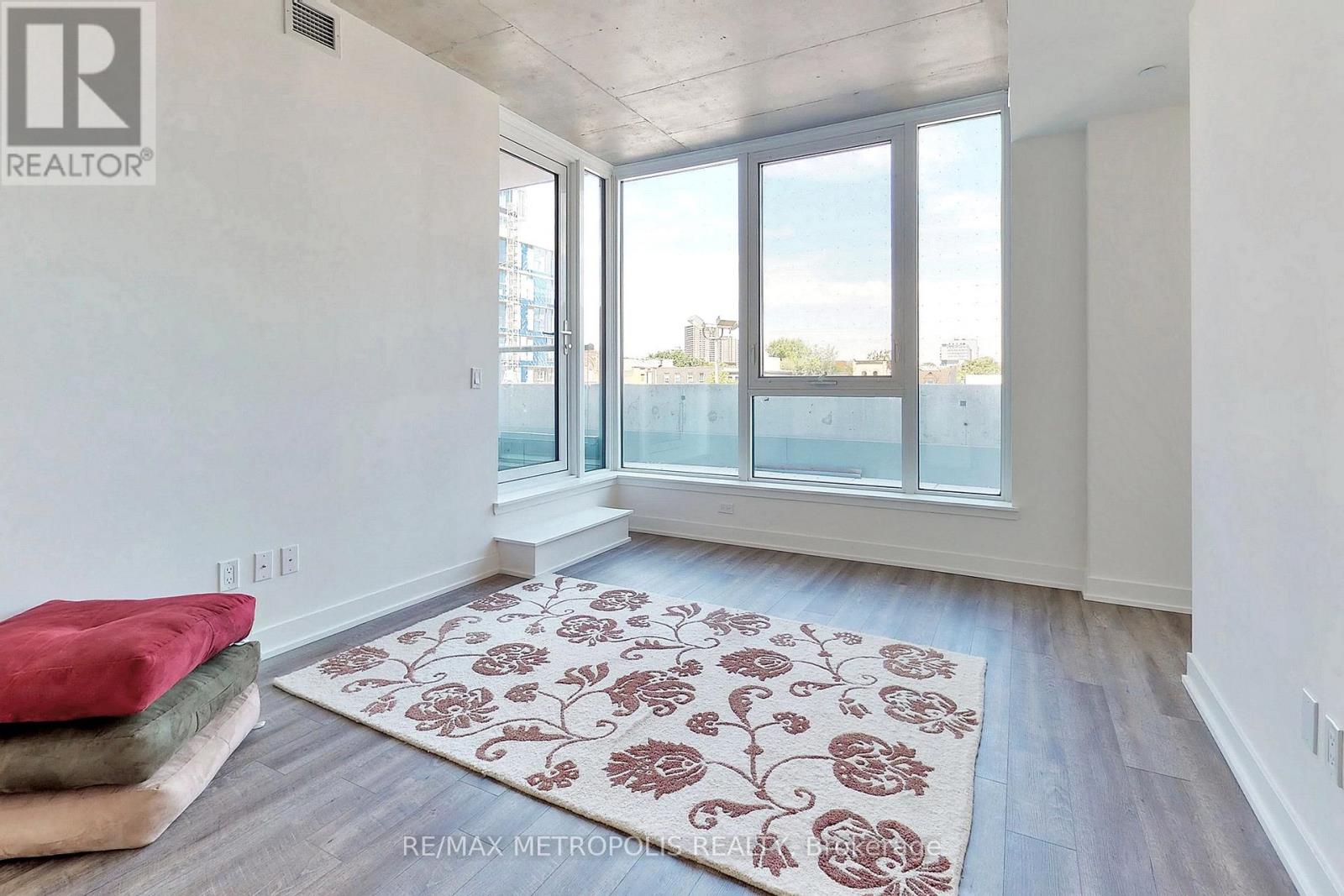 201 - 25 Baseball Place, Toronto, Ontario  M4M 0E7 - Photo 4 - E12751548