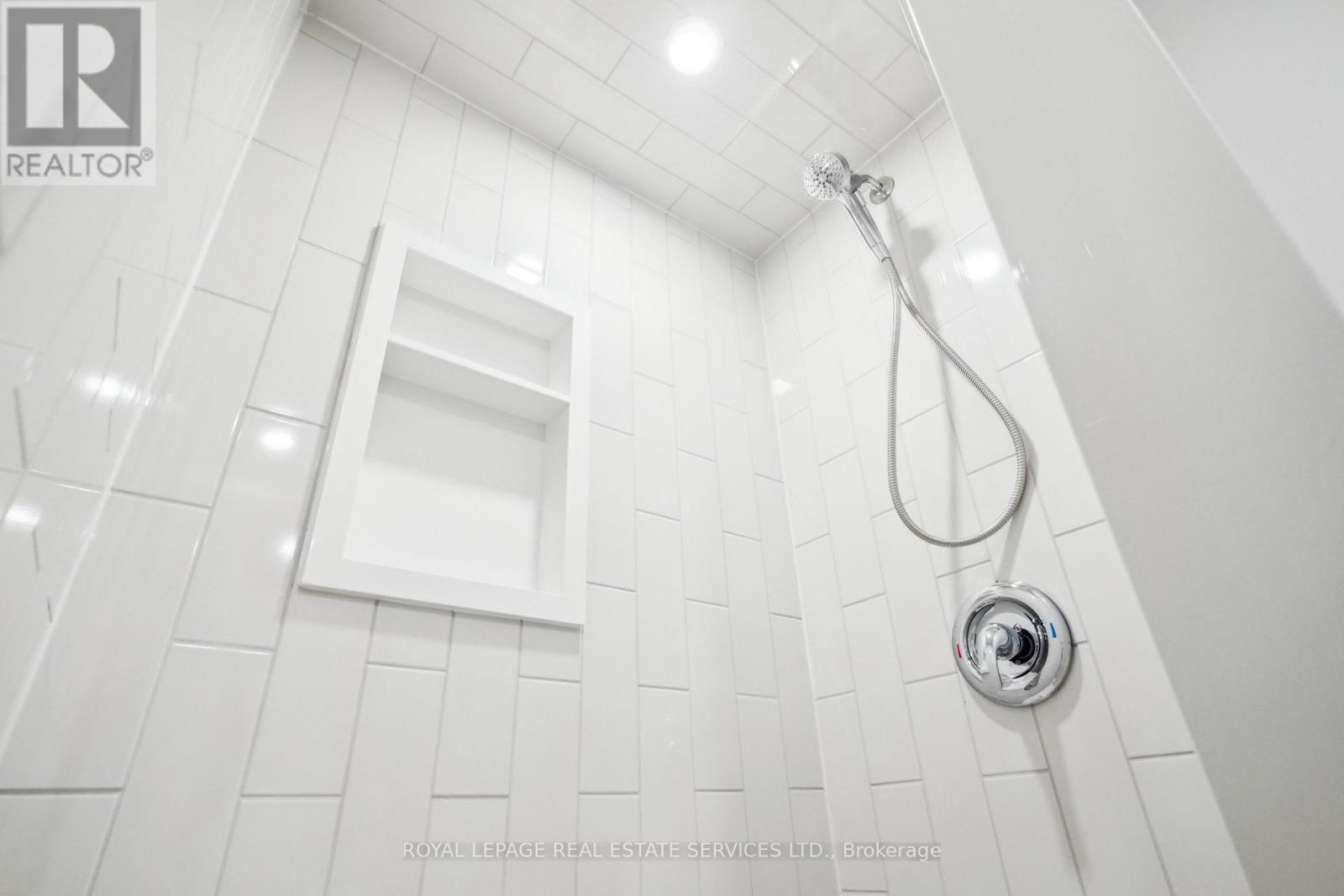 Suite B - 1 Yorkview Drive, Toronto, Ontario  M8Z 2E7 - Photo 17 - W12751454