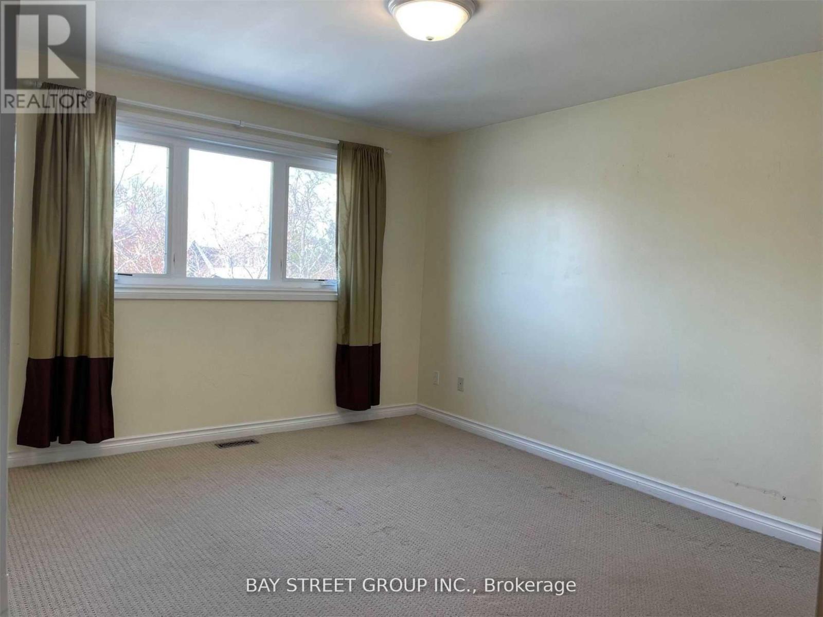 2079 Pineview Drive, Oakville, Ontario  L6H 5M5 - Photo 14 - W12751456