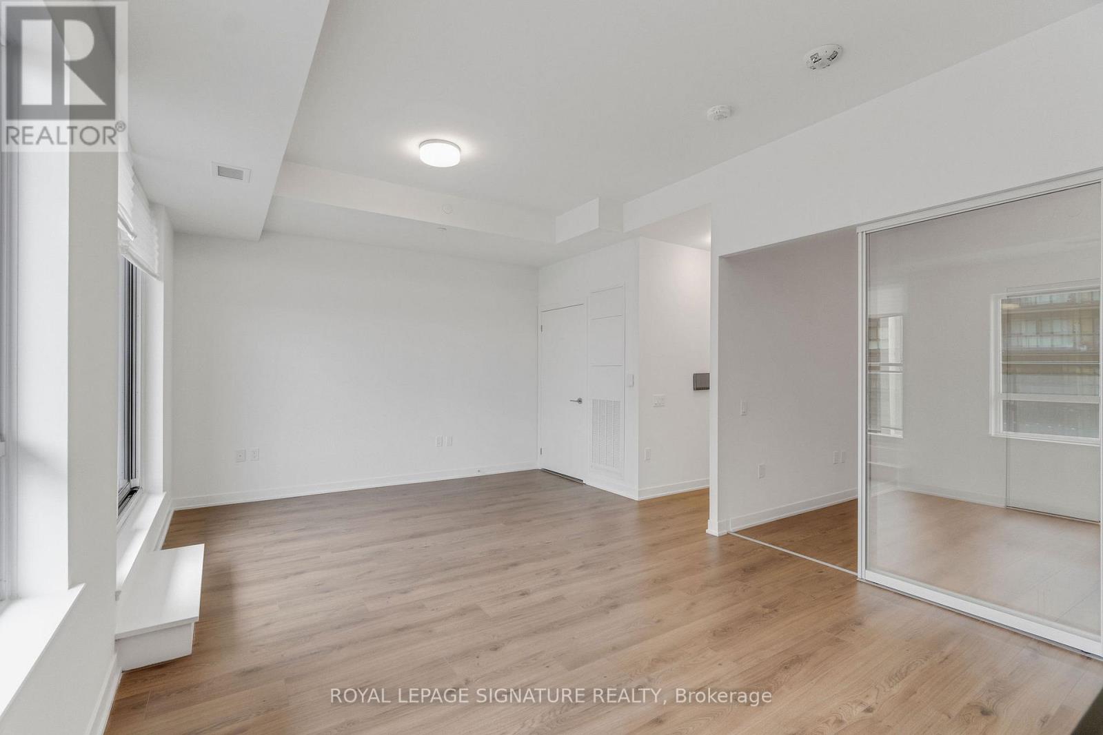 518 - 395 Dundas Street W, Oakville (Go Glenorchy), Ontario  L6M 5R8 - Photo 14 - W12751472