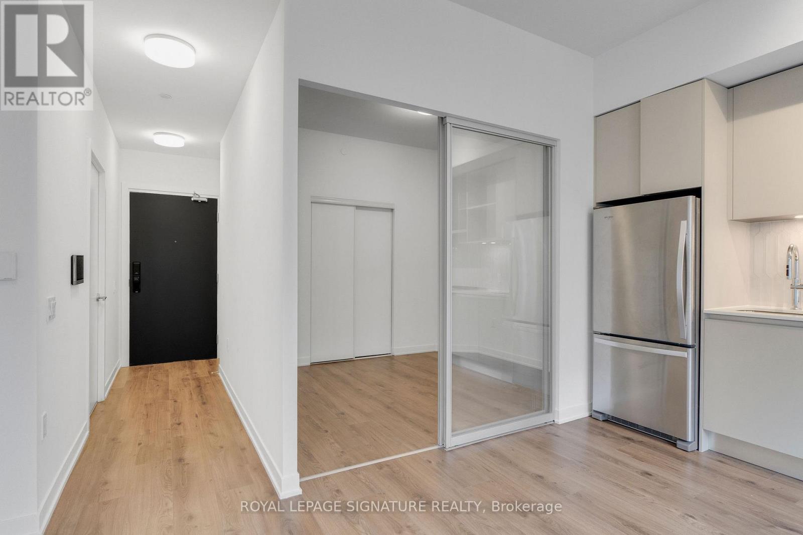 518 - 395 Dundas Street W, Oakville (Go Glenorchy), Ontario  L6M 5R8 - Photo 18 - W12751472