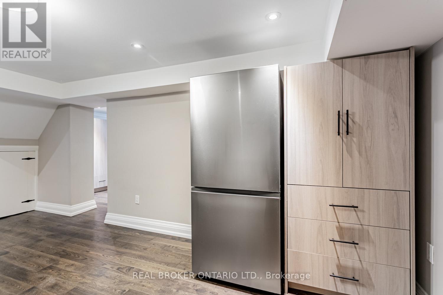 B - 47 Highgate Road, Toronto (Kingsway South), Ontario  M8X 2B4 - Photo 11 - W12751474