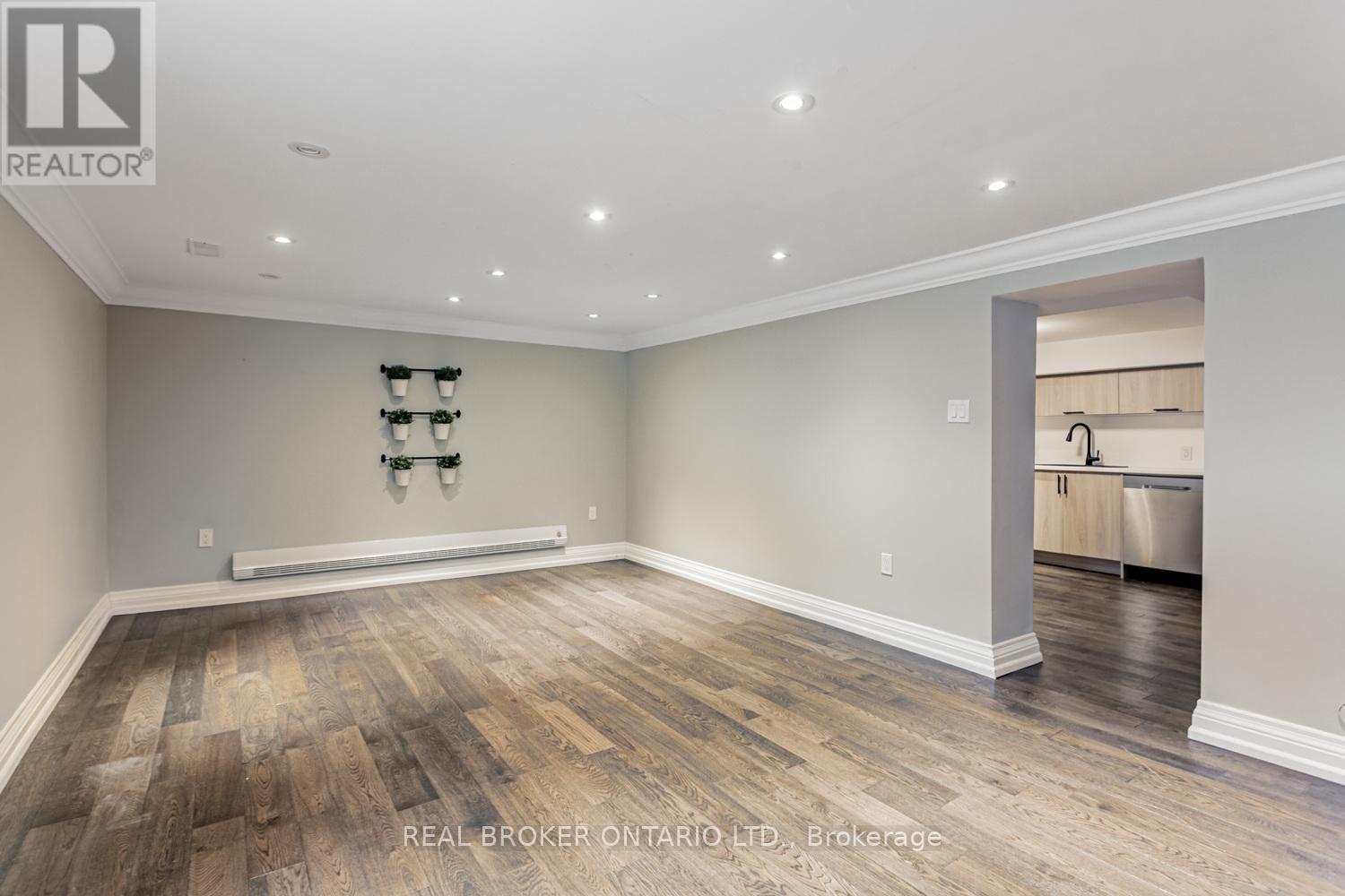 B - 47 Highgate Road, Toronto (Kingsway South), Ontario  M8X 2B4 - Photo 7 - W12751474