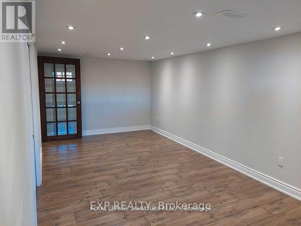 2587 Burslem Road S, Mississauga, Ontario  L5A 2R5 - Photo 10 - W12751500