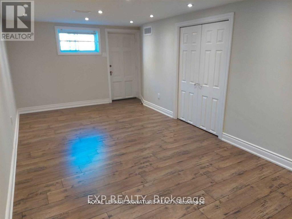 2587 Burslem Road S, Mississauga, Ontario  L5A 2R5 - Photo 7 - W12751500