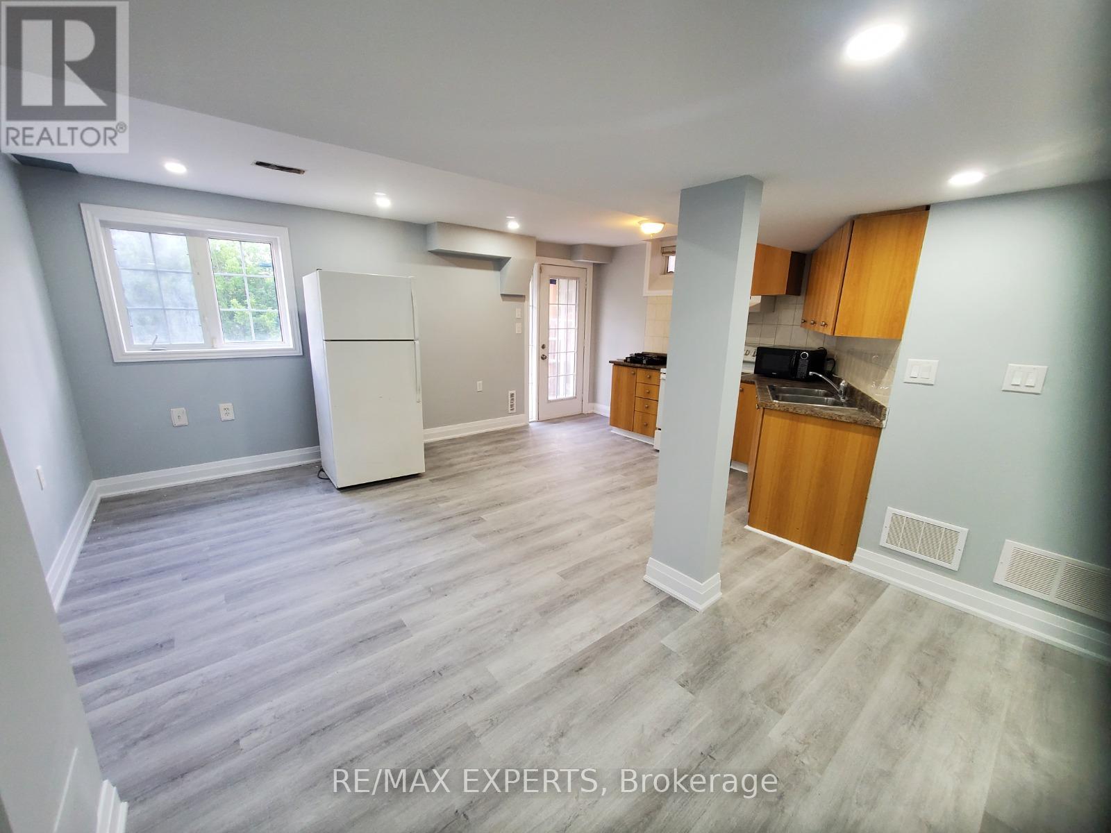 Lower - 43 Eastview Gate, Brampton (Bram East), Ontario  L6P 1M6 - Photo 10 - W12751516