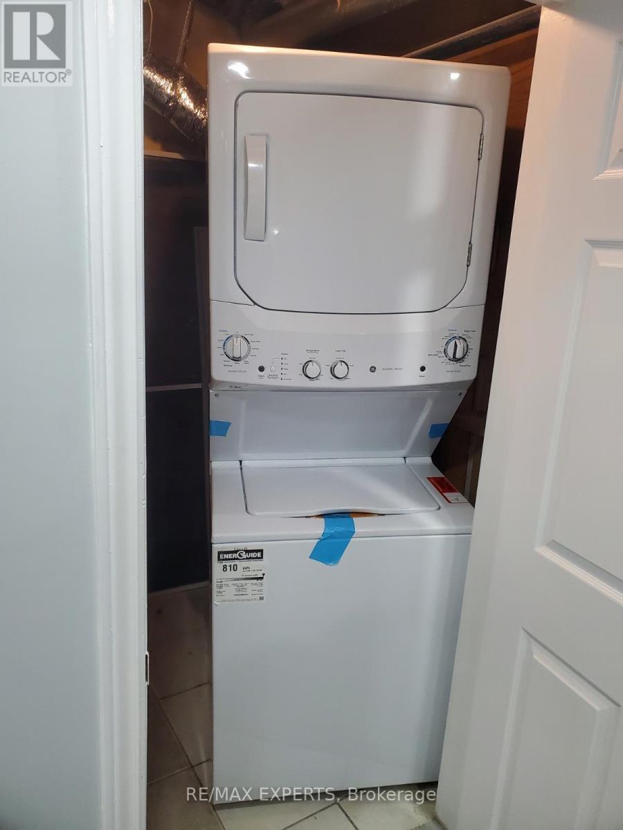 Lower - 43 Eastview Gate, Brampton (Bram East), Ontario  L6P 1M6 - Photo 2 - W12751516