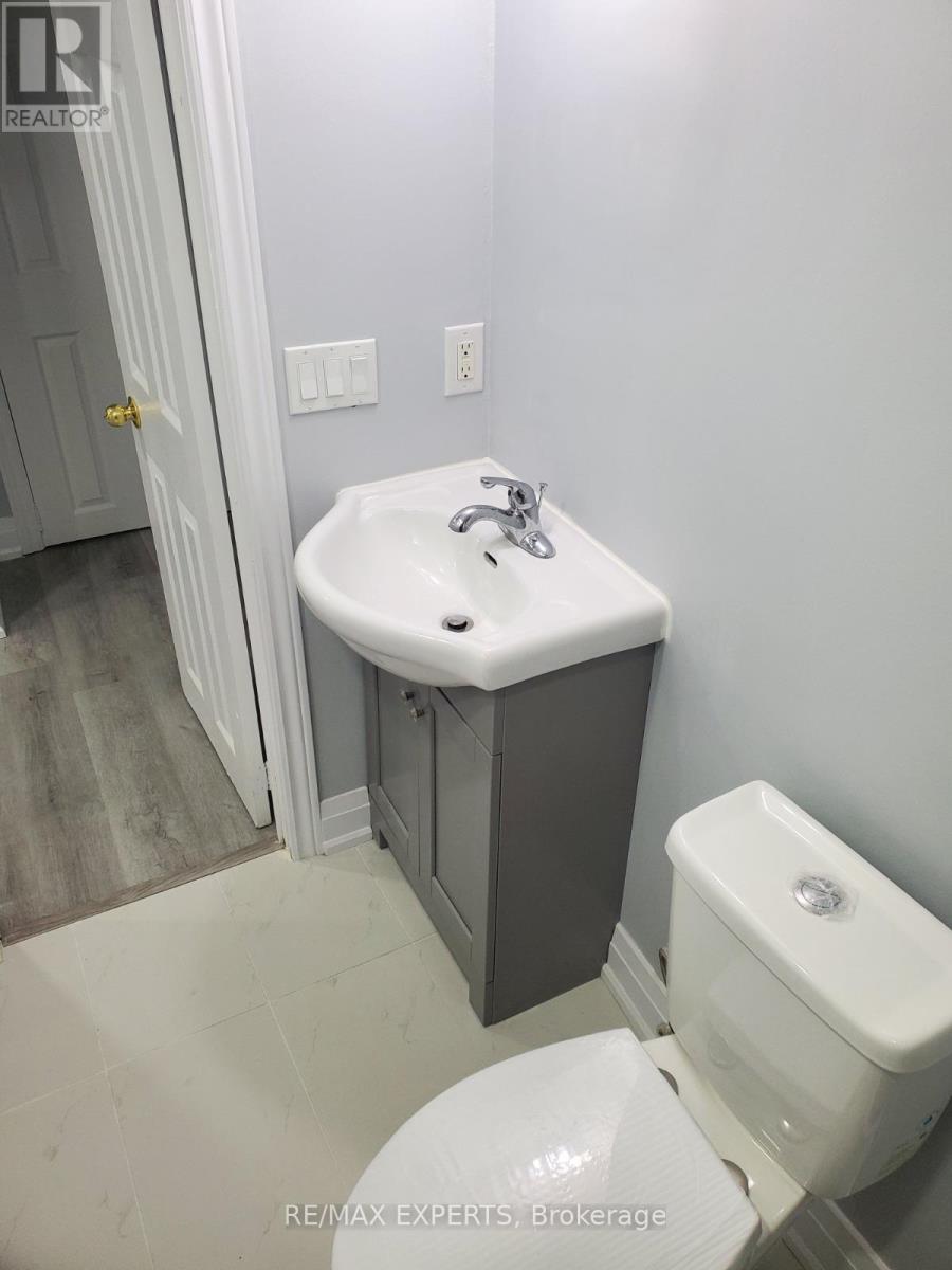 Lower - 43 Eastview Gate, Brampton (Bram East), Ontario  L6P 1M6 - Photo 8 - W12751516