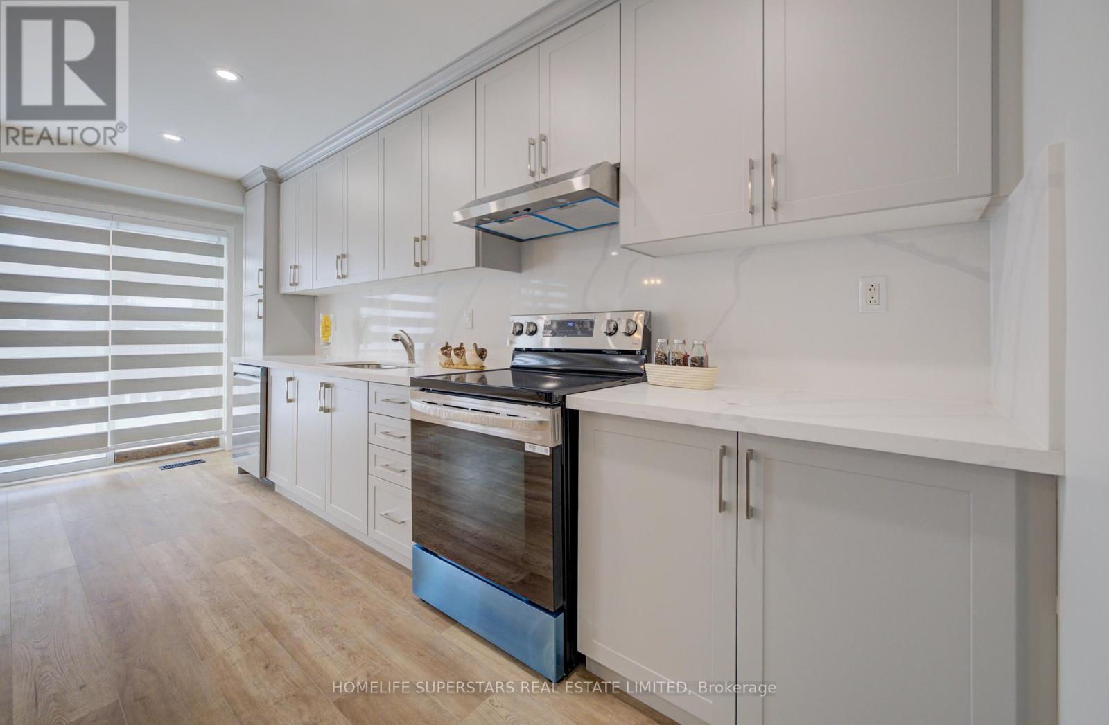 6119 Clover Ridge Crescent, Mississauga, Ontario  L5N 7B2 - Photo 10 - W12751522