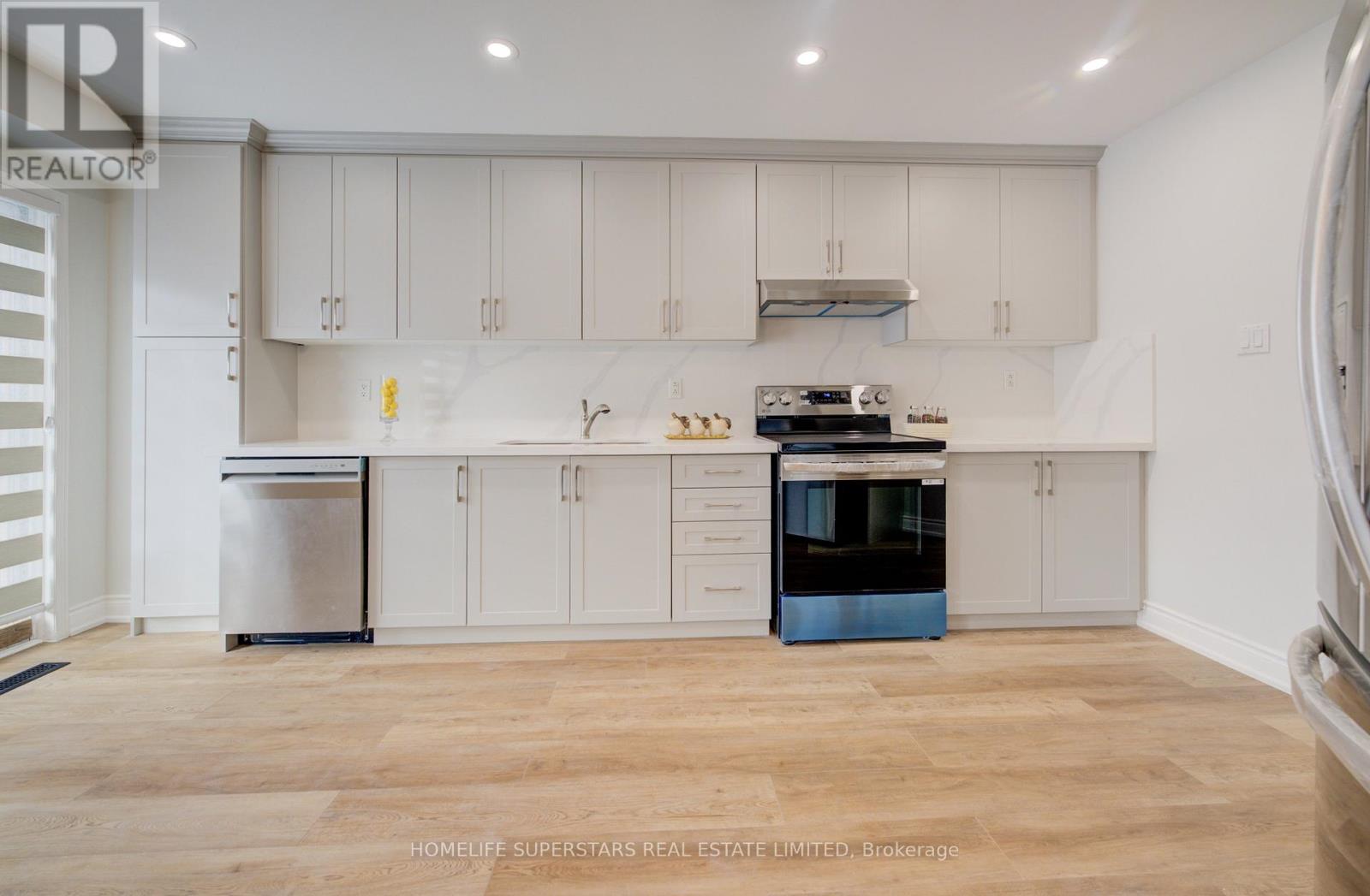 6119 Clover Ridge Crescent, Mississauga, Ontario  L5N 7B2 - Photo 11 - W12751522