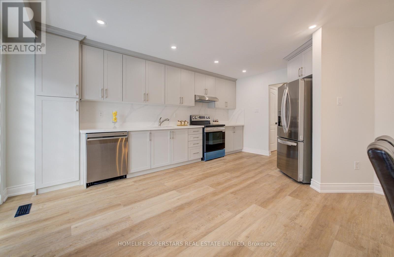 6119 Clover Ridge Crescent, Mississauga, Ontario  L5N 7B2 - Photo 12 - W12751522