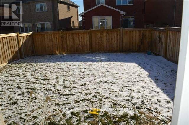 36 Denali Crescent, Brampton, Ontario  L6P 0W4 - Photo 10 - W12751538