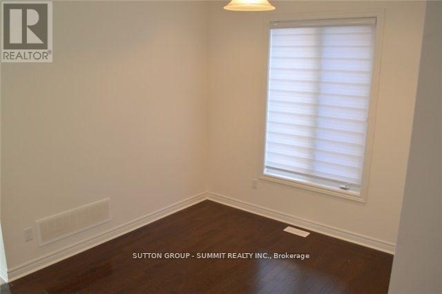 36 Denali Crescent, Brampton, Ontario  L6P 0W4 - Photo 5 - W12751538