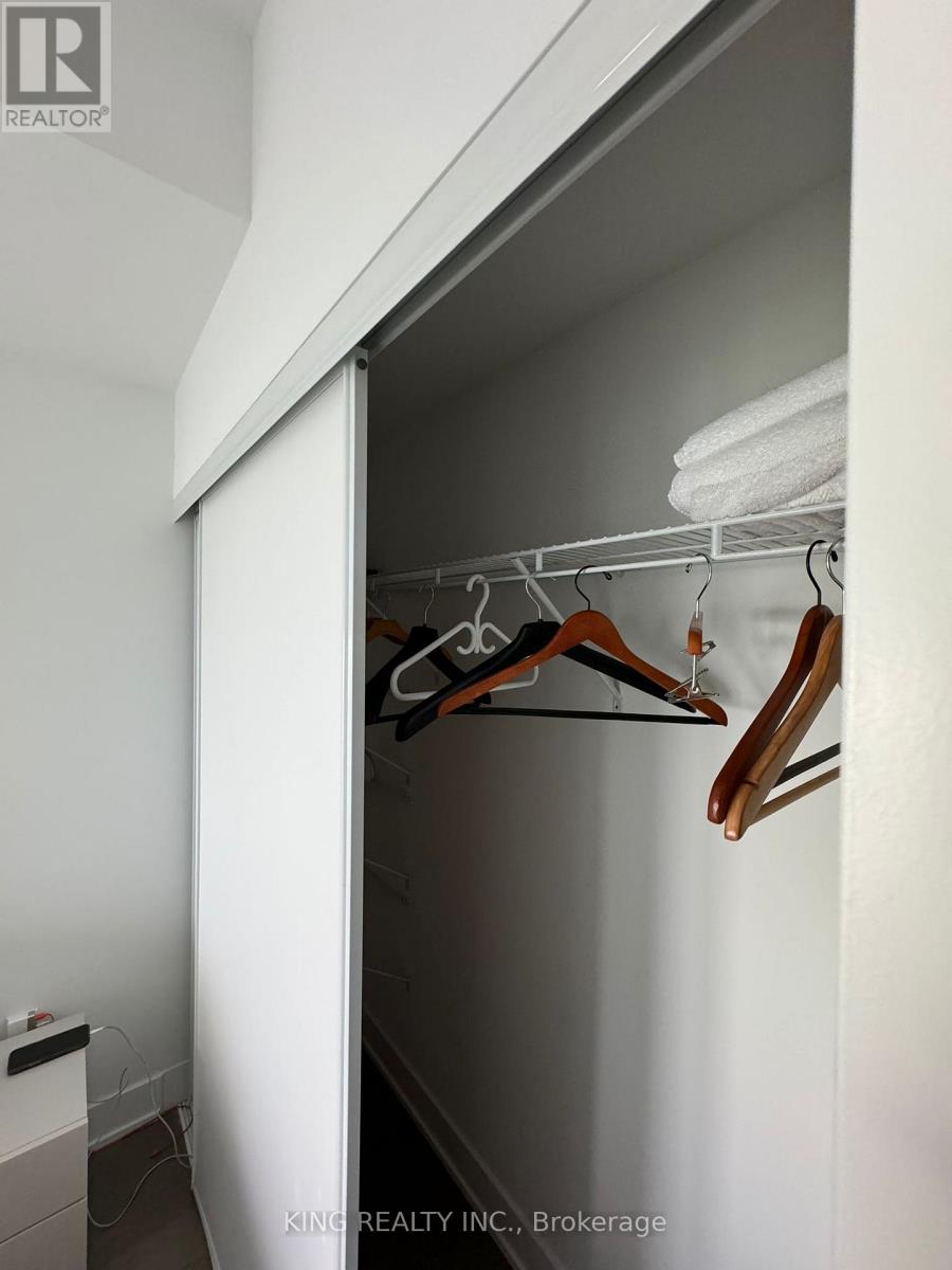 Unknown Address, ,     - Photo 9 - W12751546