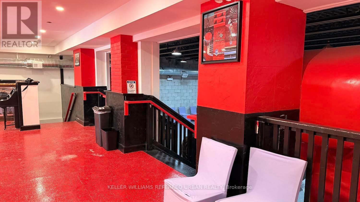 2261 Dundas Street W, Toronto, Ontario  M6R 1X6 - Photo 16 - W12751552