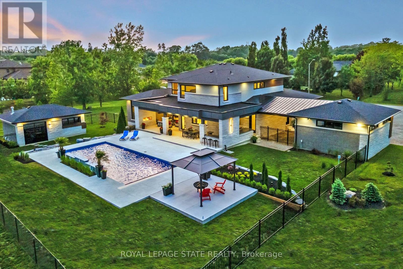 6 Shakespeare Road, Hamilton, Ontario  L9H 7R5 - Photo 2 - X12751554