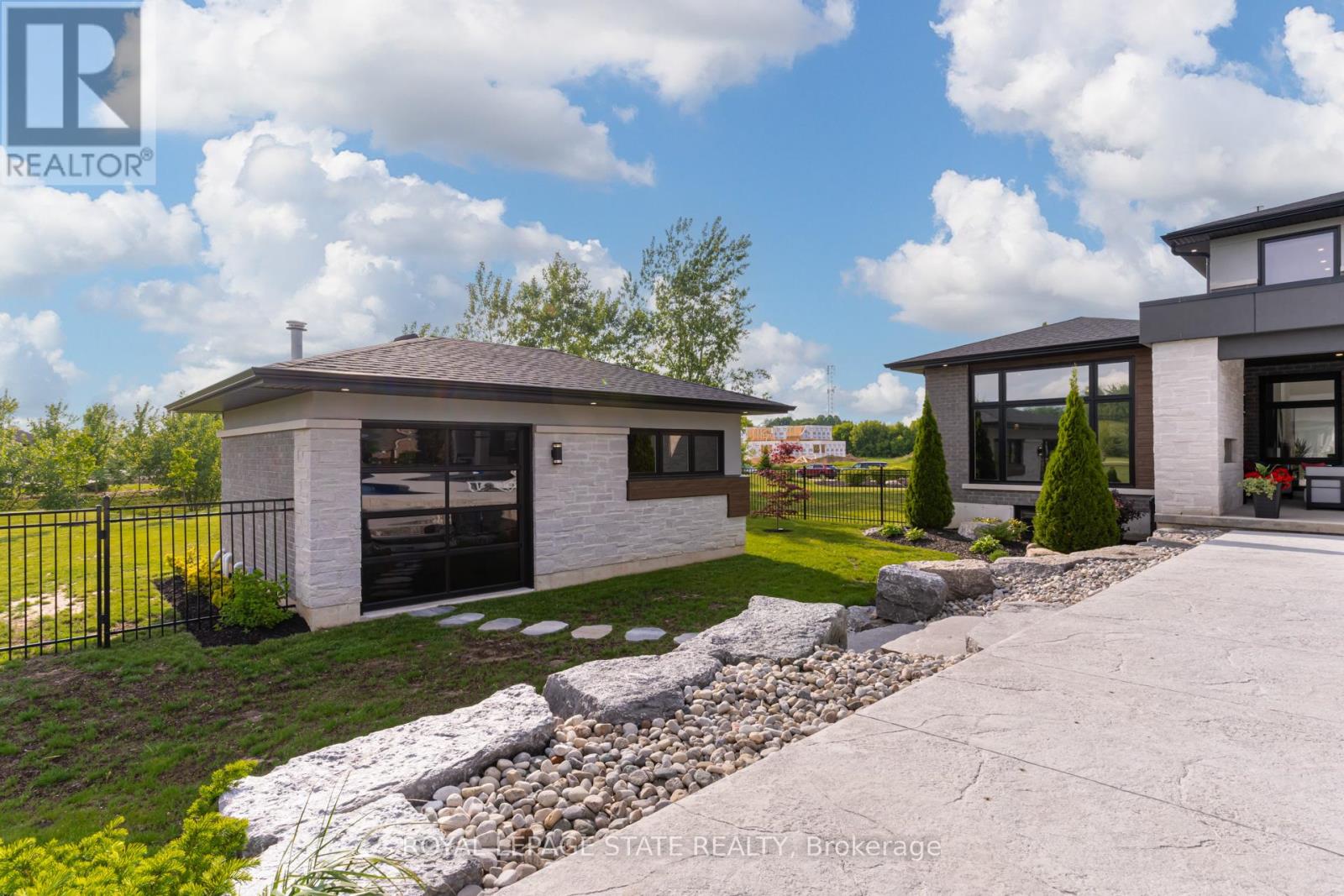 6 Shakespeare Road, Hamilton, Ontario  L9H 7R5 - Photo 49 - X12751554