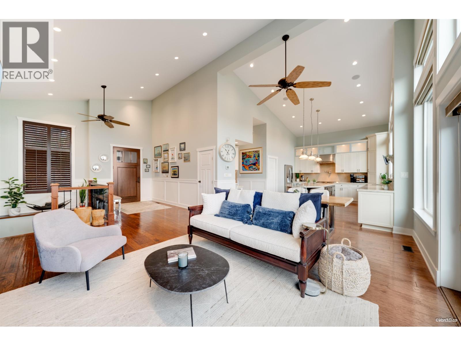 920 Barber Street, Port Moody, British Columbia  V3H 3V4 - Photo 2 - R3085703