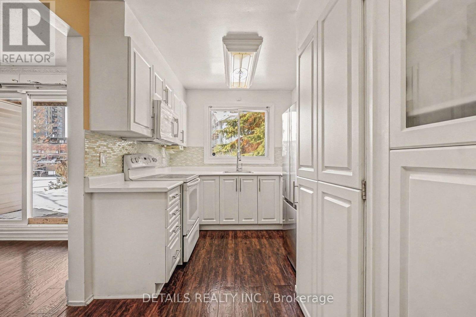 103 - 260 Brittany Drive, Ottawa, Ontario  K1K 4M2 - Photo 5 - X12751576