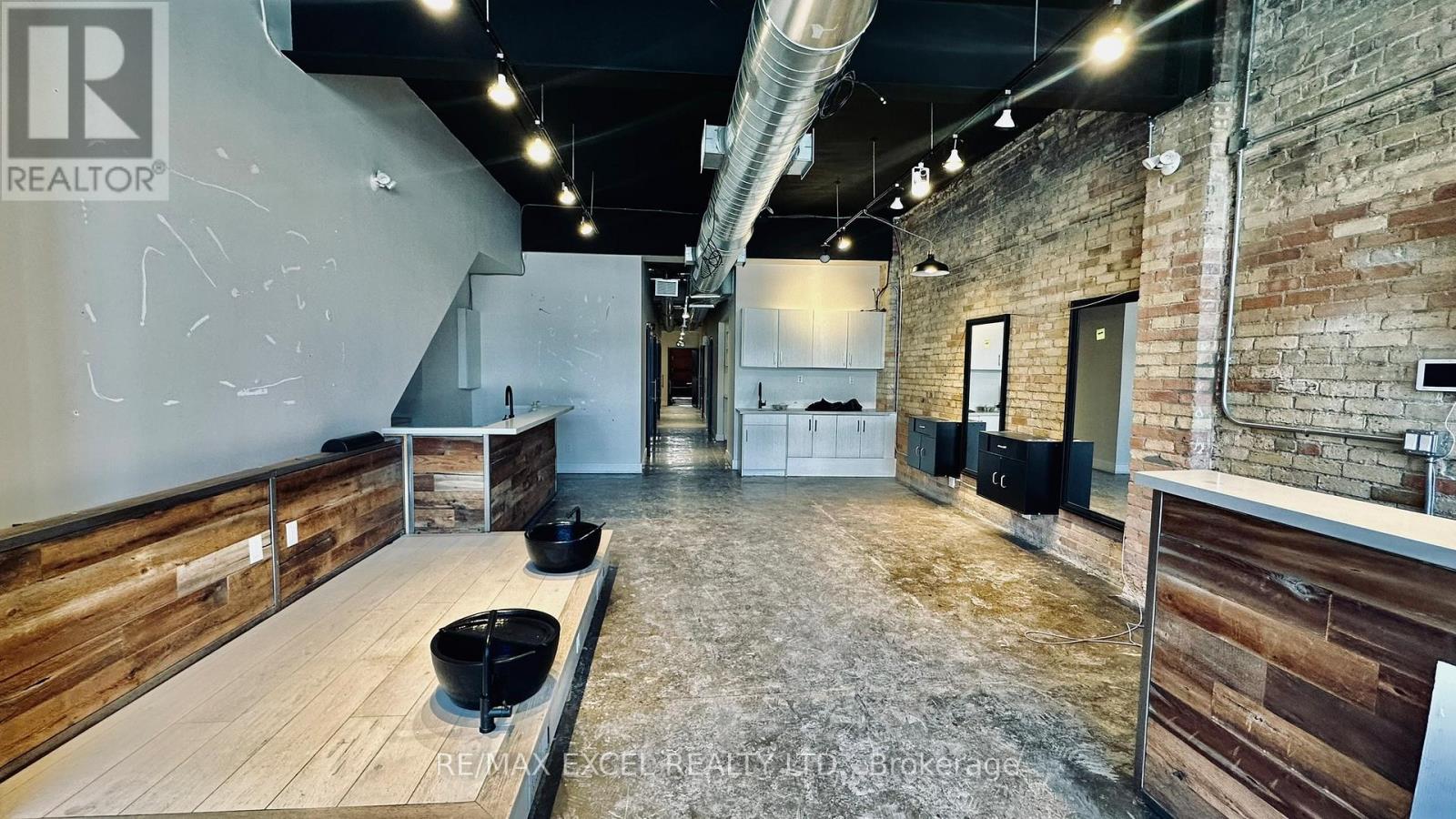 Main #2 - 685 Queen Street W, Toronto, Ontario  M6J 1E6 - Photo 2 - C12544368