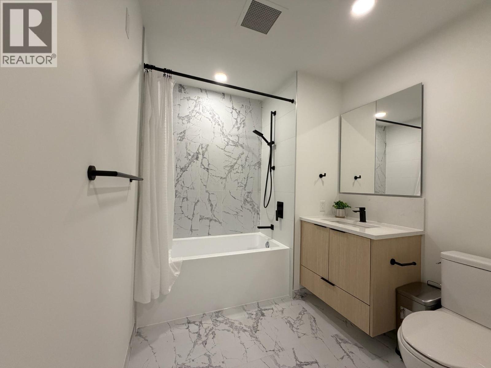 419 422 E 3rd Street, North Vancouver, British Columbia  V7L 0K1 - Photo 19 - R3085810