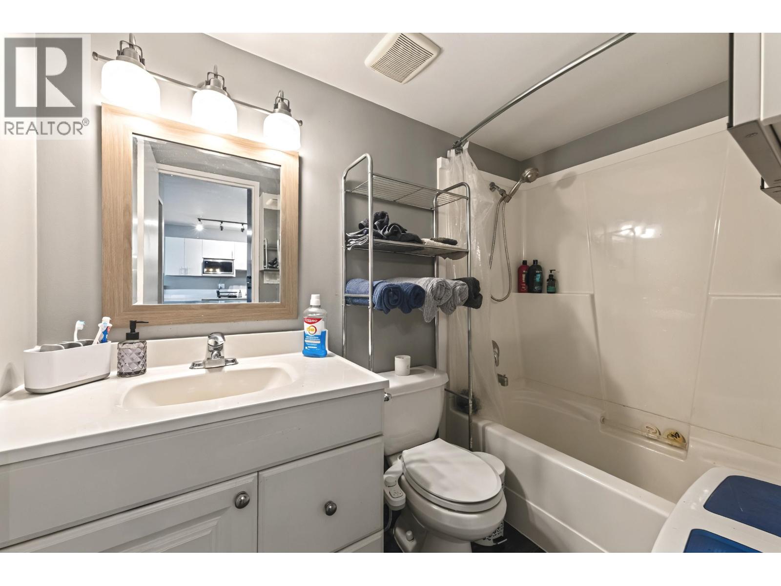 301 1209 Howie Avenue, Coquitlam, British Columbia  V3J 1T9 - Photo 11 - R3085833