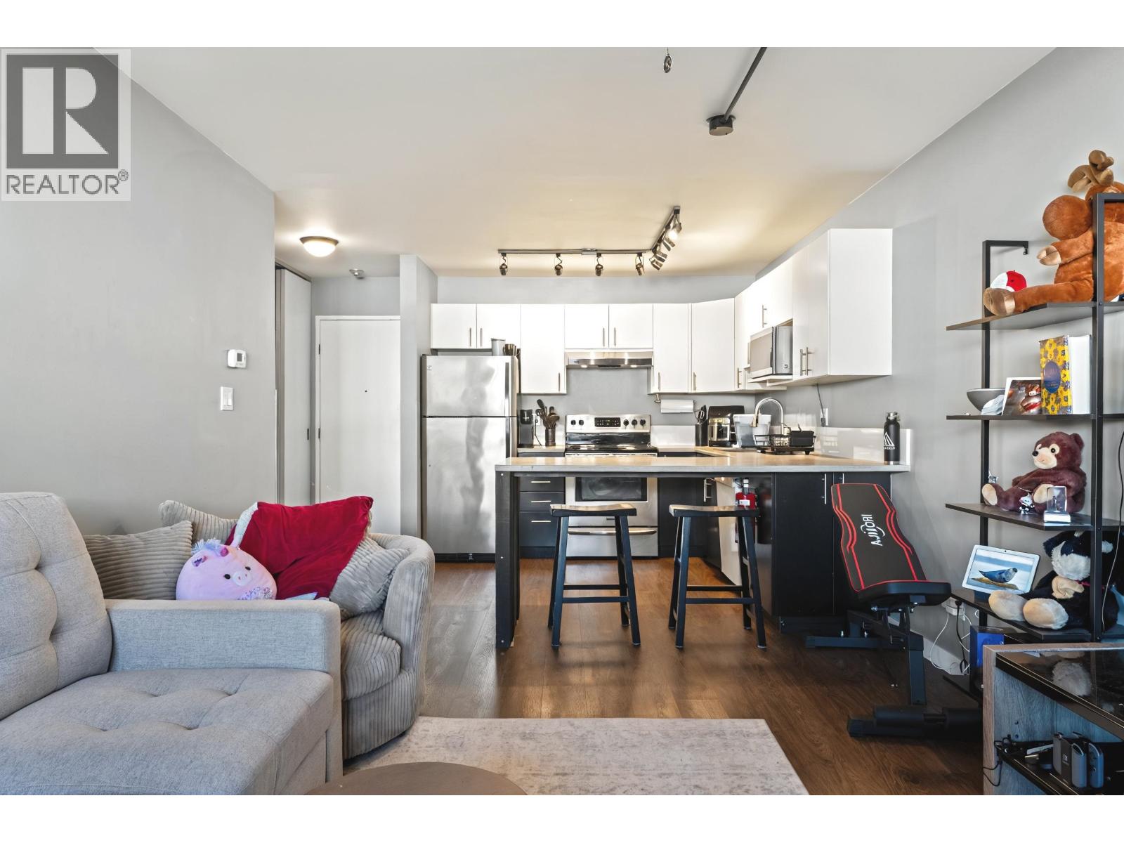 301 1209 Howie Avenue, Coquitlam, British Columbia  V3J 1T9 - Photo 5 - R3085833