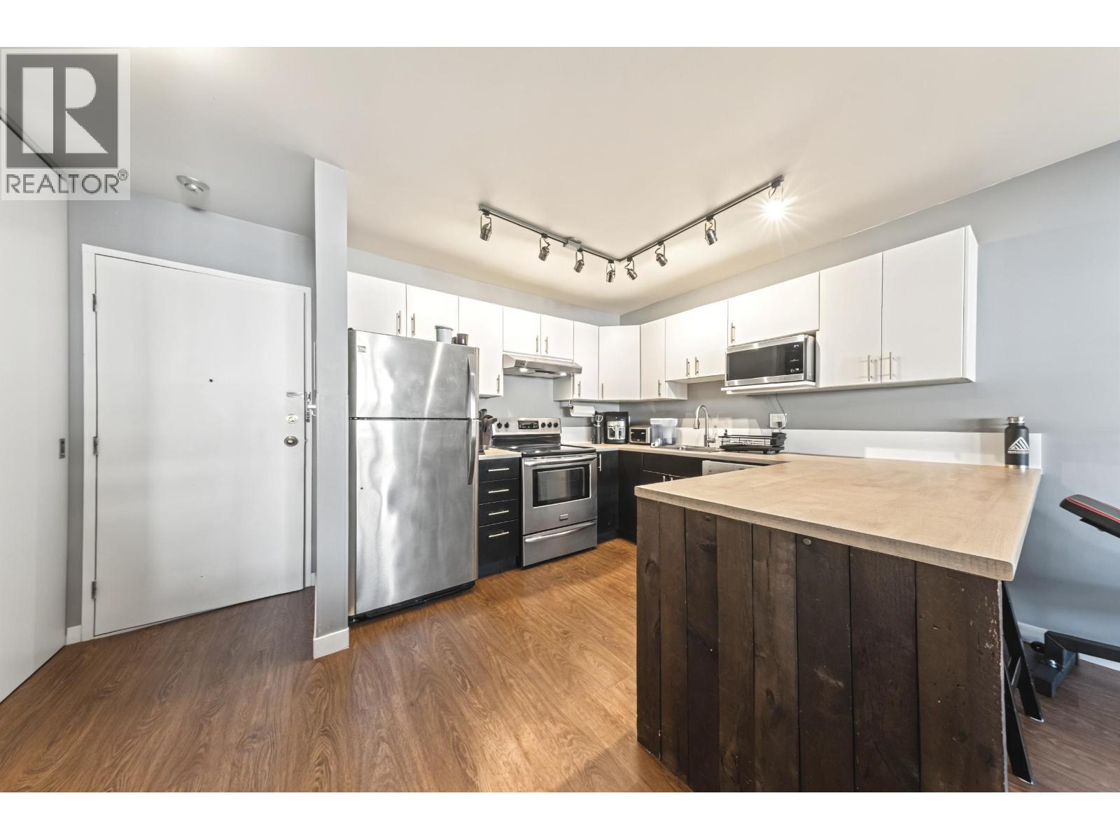 301 1209 Howie Avenue, Coquitlam, British Columbia  V3J 1T9 - Photo 7 - R3085833