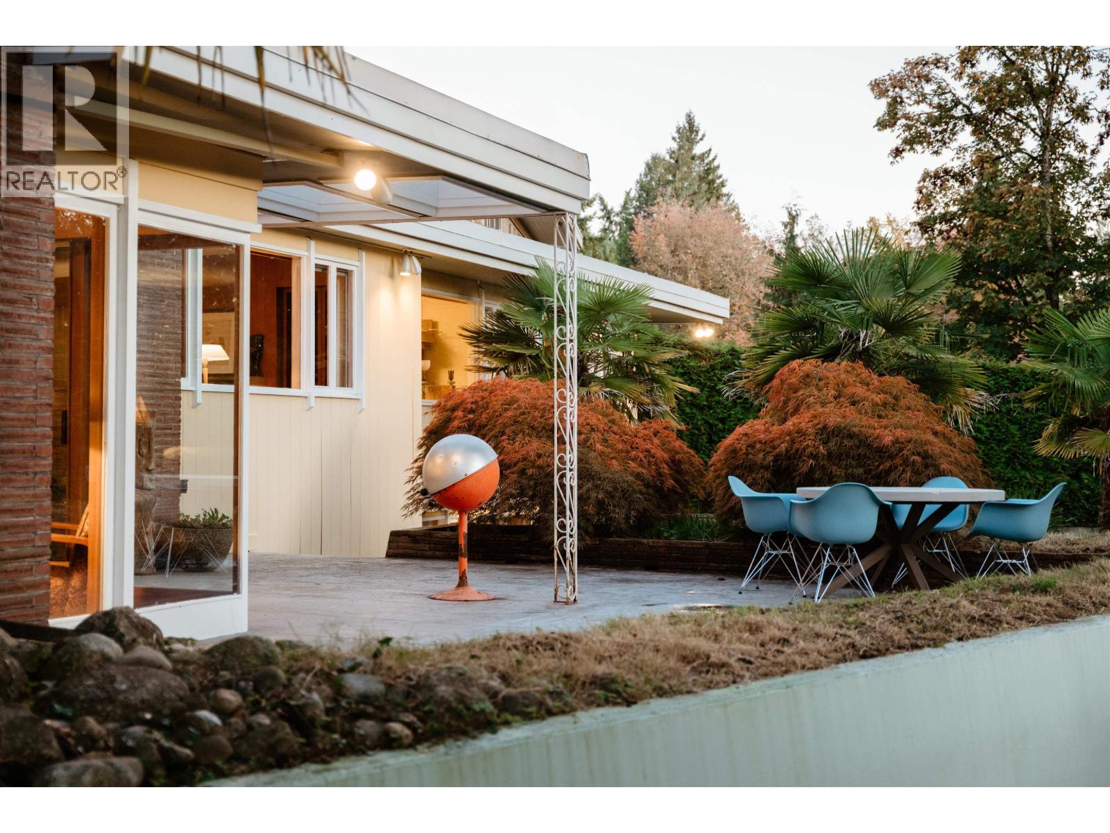 6171 Collingwood Street, Vancouver, British Columbia  V6N 1T5 - Photo 9 - R3085848