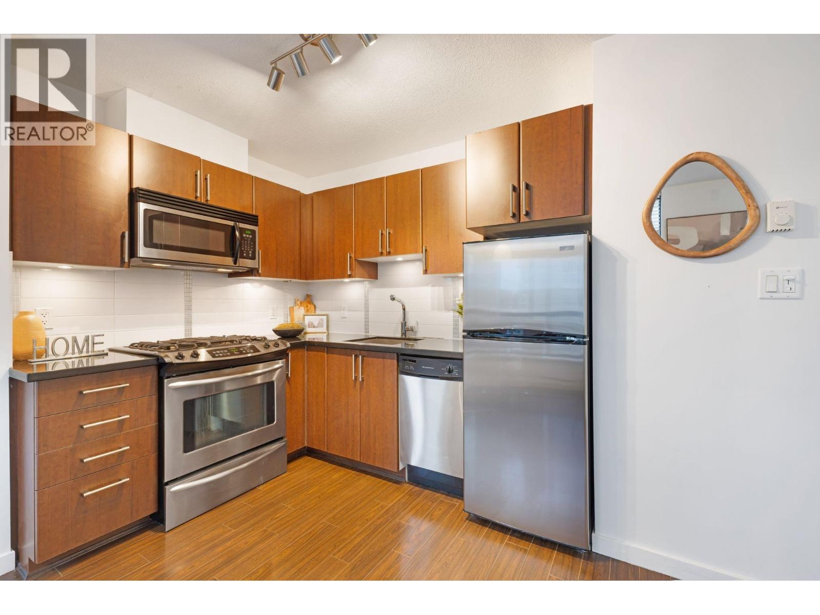 701 1068 W Broadway, Vancouver, British Columbia  V6H 0A7 - Photo 3 - R3064151