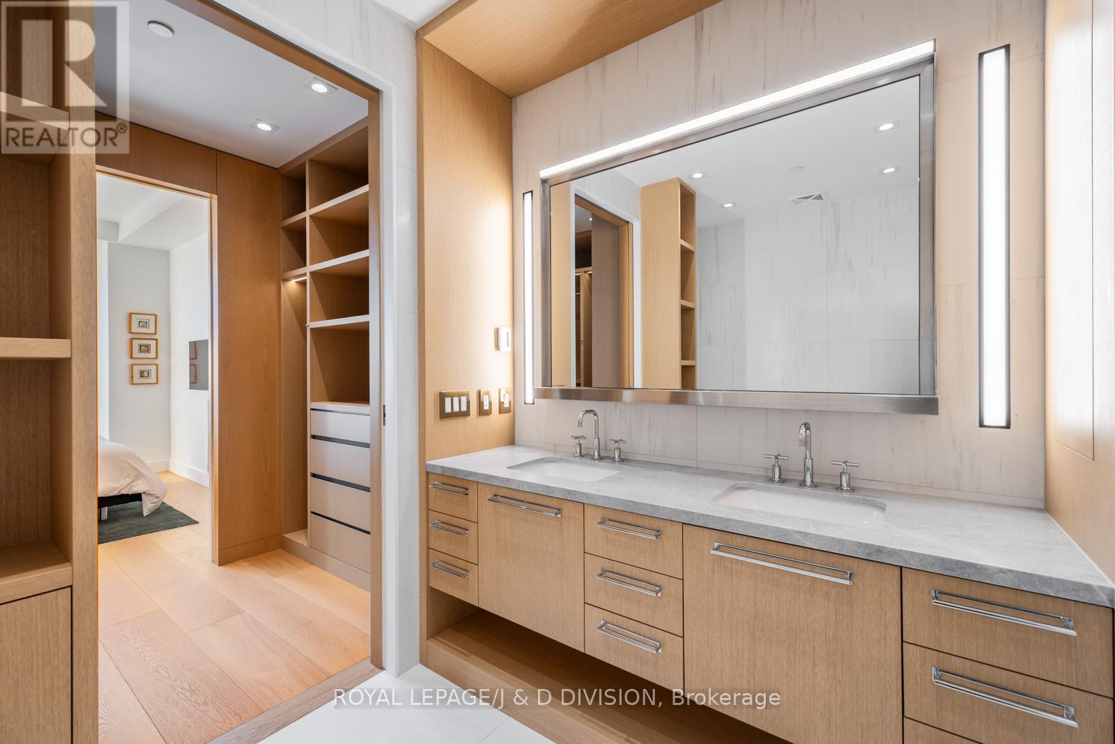 710 - 1 Strathgowan Avenue, Toronto, Ontario  M4N 0B3 - Photo 17 - C12751560