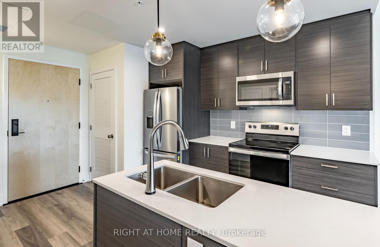 321 - 121 Mary Street, Clearview, Ontario  L0M 1G0 - Photo 25 - S12751566