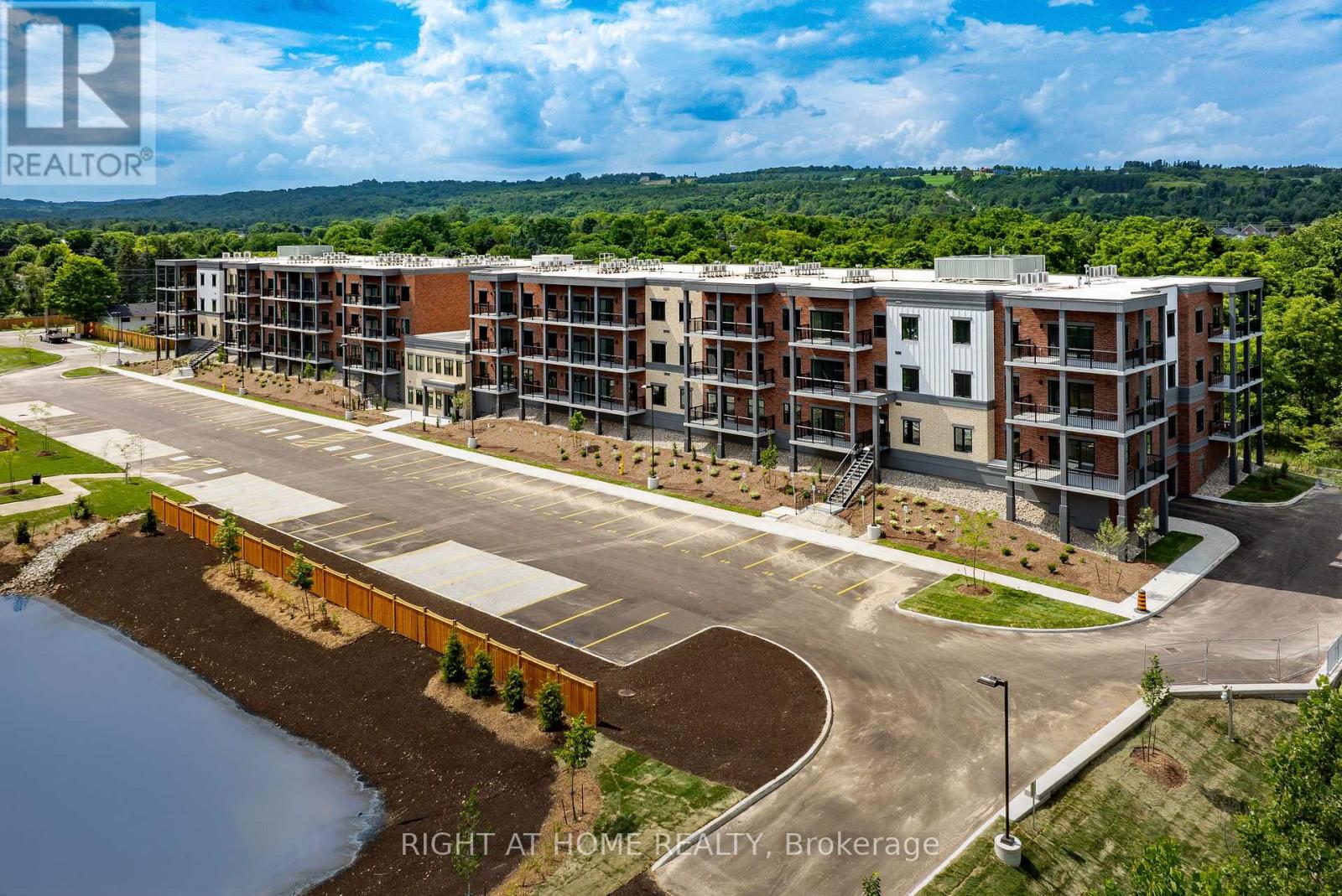 321 - 121 Mary Street, Clearview, Ontario  L0M 1G0 - Photo 3 - S12751566